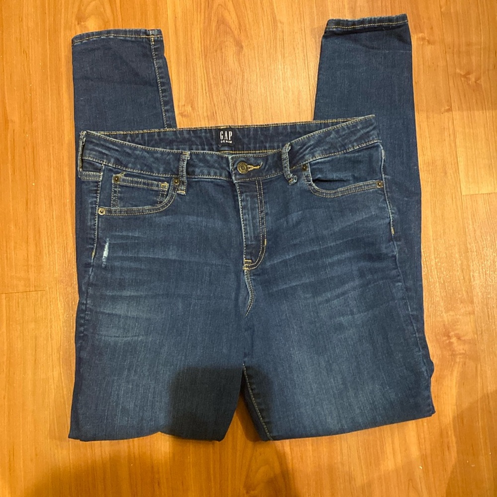 The Gap skinny distressed jeans. Size 31